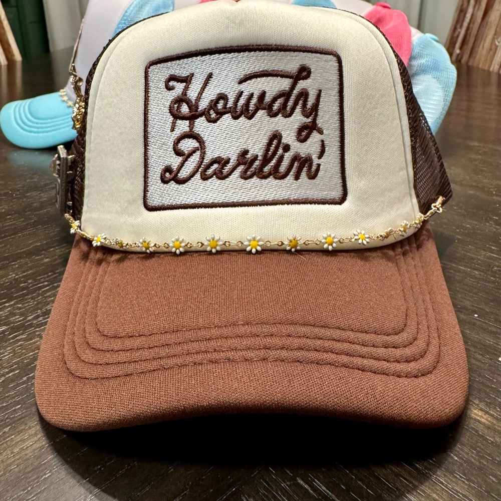 Custom Trucker Hat | 'Howdy Darlin'